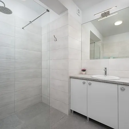 Roza Baltyku - Apartamenty I Pokoje A Debki Exterior photo