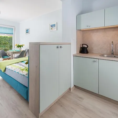 Roza Baltyku - Apartamenty I Pokoje A Debki Exterior photo