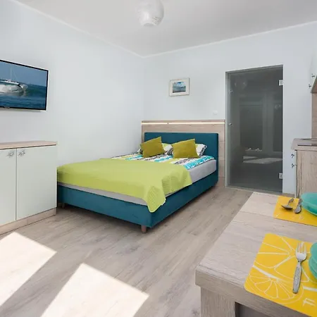Roza Baltyku - Apartamenty I Pokoje A Debki Exterior photo