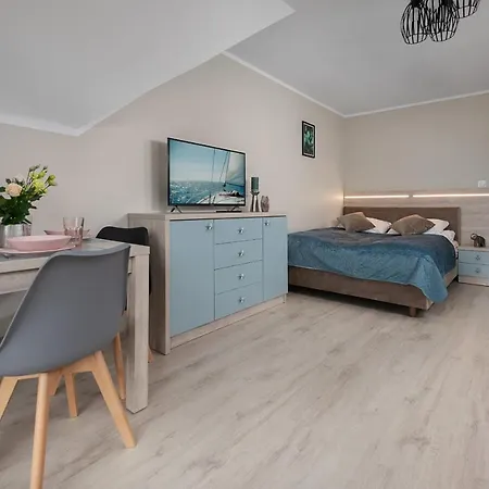 Roza Baltyku - Apartamenty I Pokoje A Debki Exterior photo